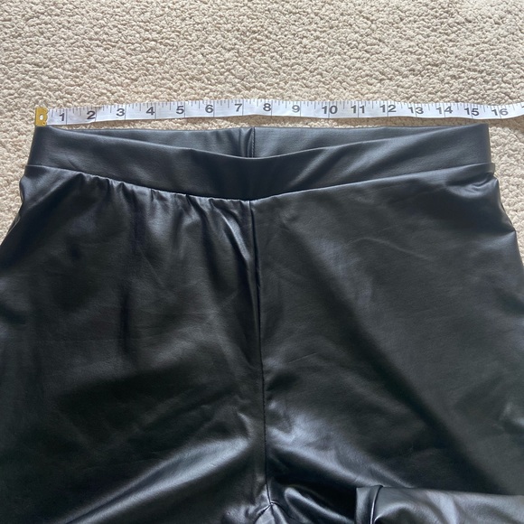 🌸 Wet Seal 🌸 faux leather flare pants - Picture 11 of 11
